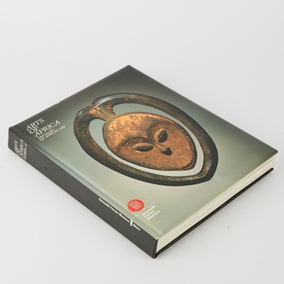 Arts of Africa. 7000 Years of African Art by Ezio Bassani