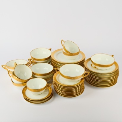 A Rosenthal Pickard Design Gilt Dining Service