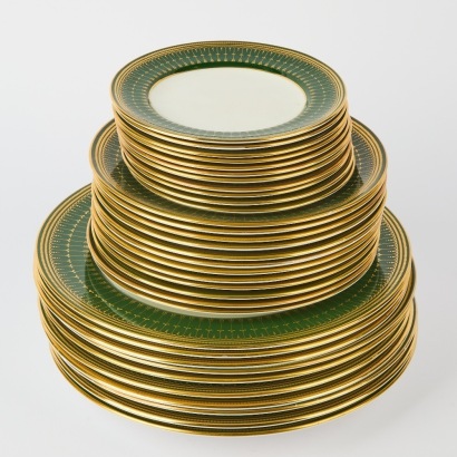 A Set of Serving Plates in Royal Windsor Pattern by Spode with Gilt Detailing