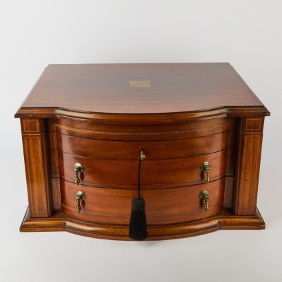 A Marks of Curzon Street EPNS Cutlery Set in Wood Canteen