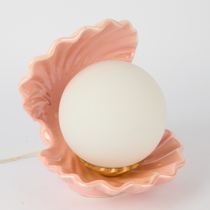 A Vintage Ceramic Clam Shell Lamp