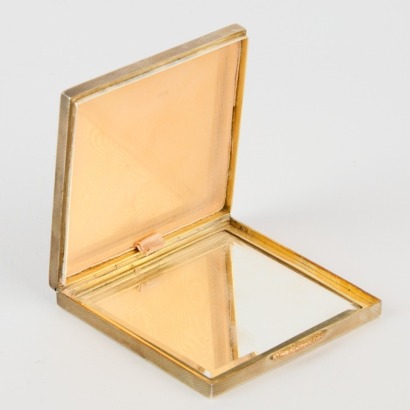 A Sterling Silver Engine Turned Powder Compact