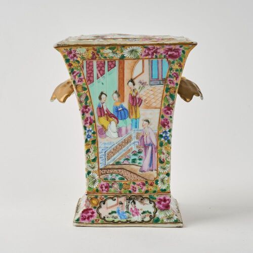 A Chinese Mid-Qing Dynasty Canton Familler-rose 'Figual' Handled Square Vase