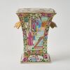 A Chinese Mid-Qing Dynasty Canton Familler-rose 'Figual' Handled Square Vase - 3