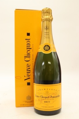 (1) NV Veuve Clicquot Ponsardin Yellow Label Brut, Champagne (GB)