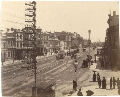 PHOTOGRAPHER UNKNOWN Adelaide (Sudaustralien): King William Street (unterer Heil) (King William street, Adelaide)