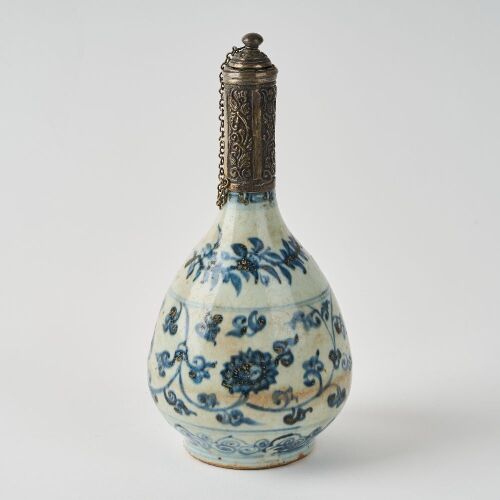 A Chinese Ming Dynasty Blue and White Bottle Vase
