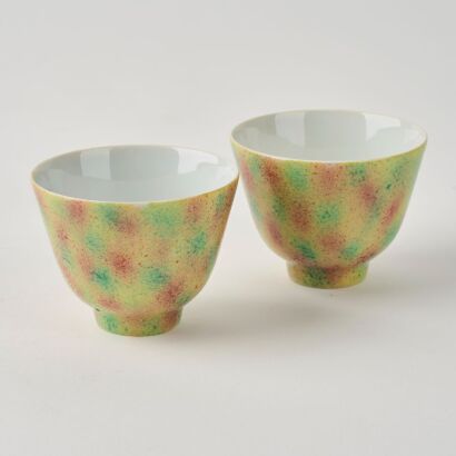 A Pair Of Chinese Qing Dynasty Famille-rose Cups (Qianlong Mark)