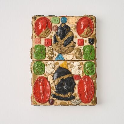 A Decorative Portrait-decorated Card Case