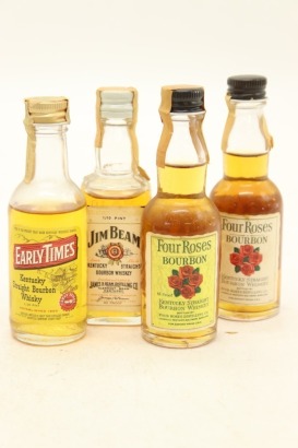 (1) Kentucky Straight Bourbon Whiskey Miniatures, 4 Bottles Sold as One Lot