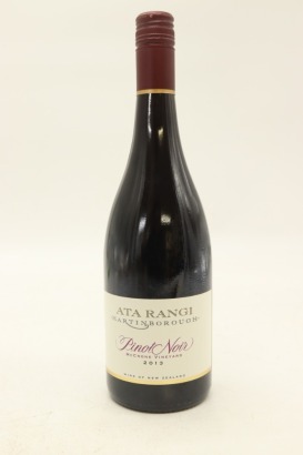 (1) 2013 Ata Rangi McCrone Block Pinot Noir, Martinborough [JR17]