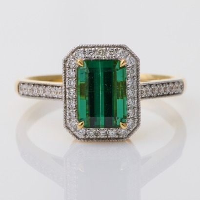 18ct Yellow Gold, 1.80ct Green Tourmaline / 0.23ct Diamond Cluster Ring