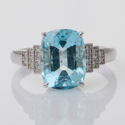 18ct White Gold, 3.95ct Aquamarine / 0.09ct Diamond Ring