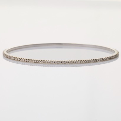 18ct White Gold, 1.18ct Diamond Bangle