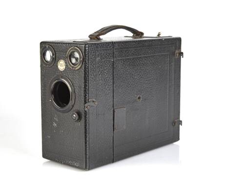 THORNTON PICKARD (England): A Drop Plate Camera