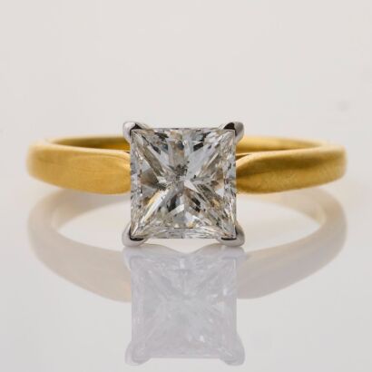 Michael Hill Jeweller, 18ct Yellow Gold, 1.50ct Princess Cut Diamond Solitaire Ring
