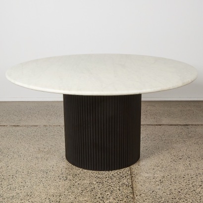A Soren Liv Benjamin Ripple Dining Table