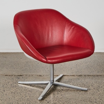 A Walter Knoll Turtle Chair
