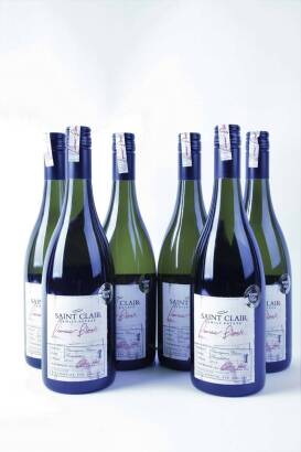 (6) 2011 Saint Clair Pioneer Block Sauvignon Blanc, Marlborough