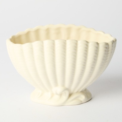 A Sylvac Shell Vase