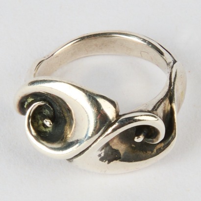 A Gavin Riley Sterling Silver Lilly Ring