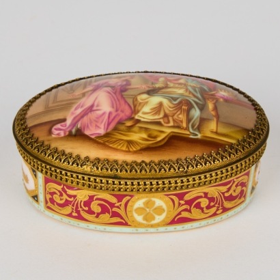 An Intricately Hand Painted Jewellery Box
