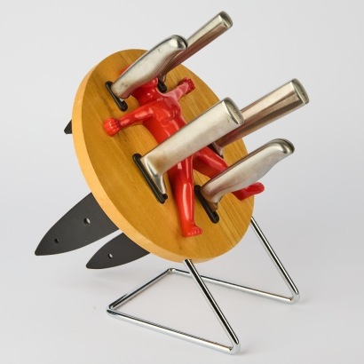 A Body Knife Block with Five Knives