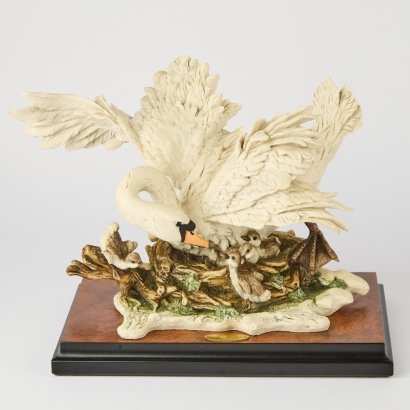 A Vintage Giuseppe Armani Swan Early Arrivals Sculpture