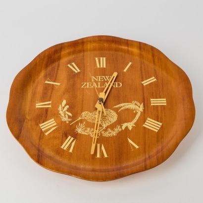 A Vintage Ellis Wood Rimu Clock with Kiwi
