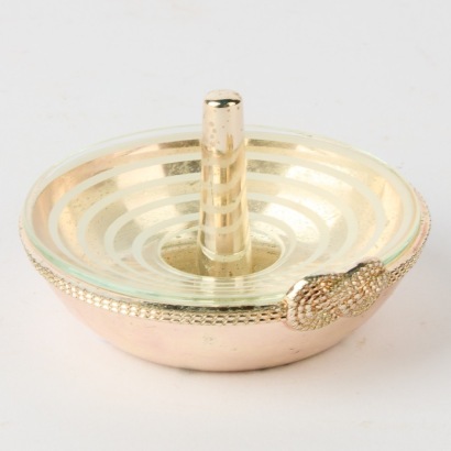 A Vera Wang Wedgewood Ring Holder