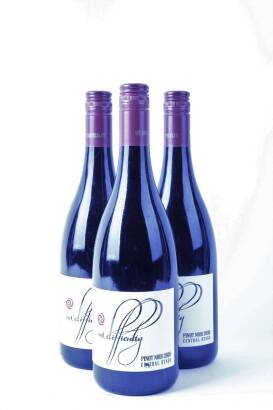 (3) 2006 Mt Difficulty Pinot Noir, Central Otago