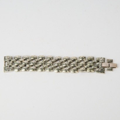 A Costume Jewellery Cuff Bracelet