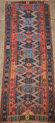 An Antique Hand-Knotted Qashqai Kilim Tent Runner