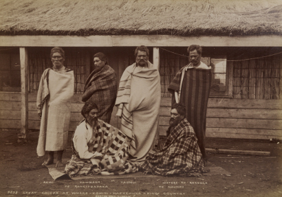 BURTON BROTHERS Great chiefs at Whare-Komiti-Haerehuka - King Country