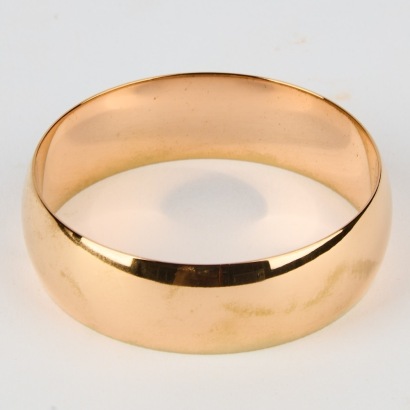 A Mi Piaci Stainless Bangle with Rose Gold Finish