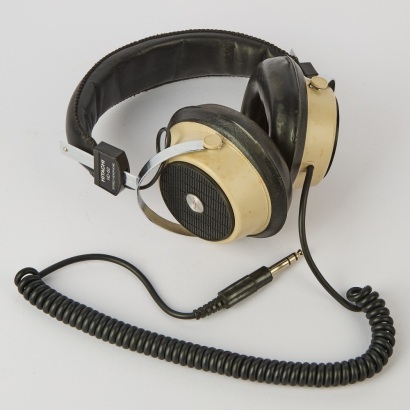 A Set of Vintage Hitachi HD-60 Stereo Headphones