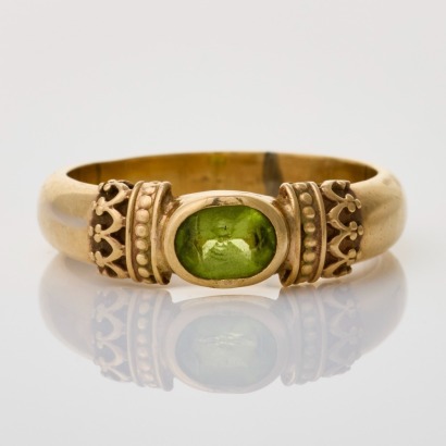 9ct Yellow Gold, Rub-Over Set Oval Peridot Ring