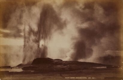 GEORGE D. VALENTINE Pohutu Geyser, Whakarewarewa