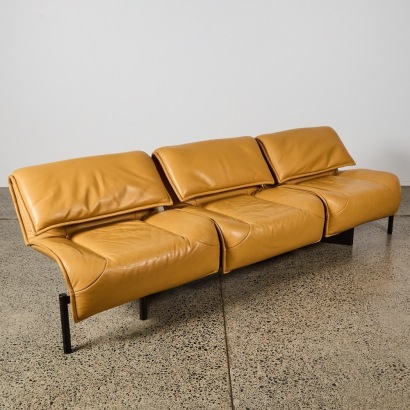 A Vintage Leather Veranda Sofa by Vico Magistretti for Cassina
