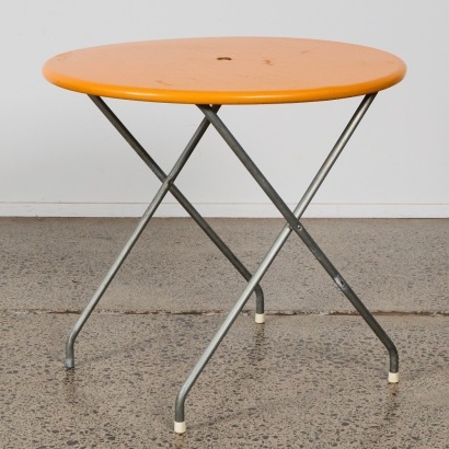 A Retro Foldable Table