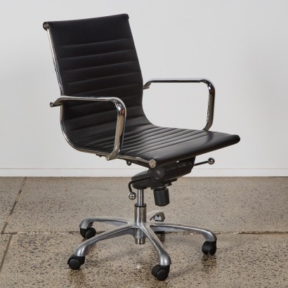 An Eames Style Black & Chrome Desk Chair