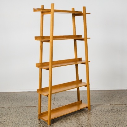 A Contemporary Oak Bookshelf