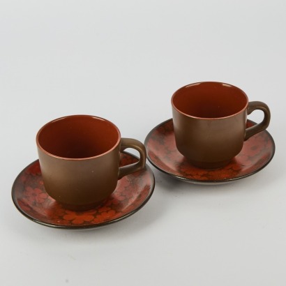 A Pair of Echo Crown Lynn Cup & Saucers