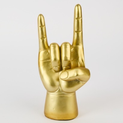 A Gold &sbquo;&Auml;&uacute;Rock On&sbquo;&Auml;&ugrave; Hand Sculpture