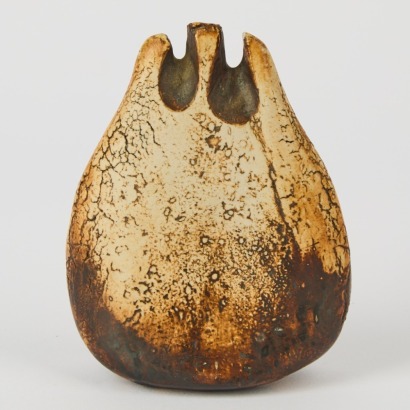 A Rare Len Castle Grass Pot