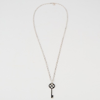 A New Zealand Mint Sterling Silver Key Pendant and Chain