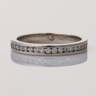 Platinum, 0.20ct Diamond Channel Set Ring