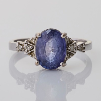 18ct White Gold, 1.30ct Oval Sapphire / 0.10ct Diamond Ring