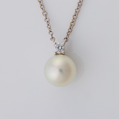 Tiffany & Co, 18ct White Gold, Akoya Pearl / .05ct Diamond Pendant with 41cm Chain