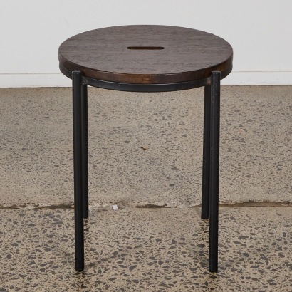 A Minimal Stool
